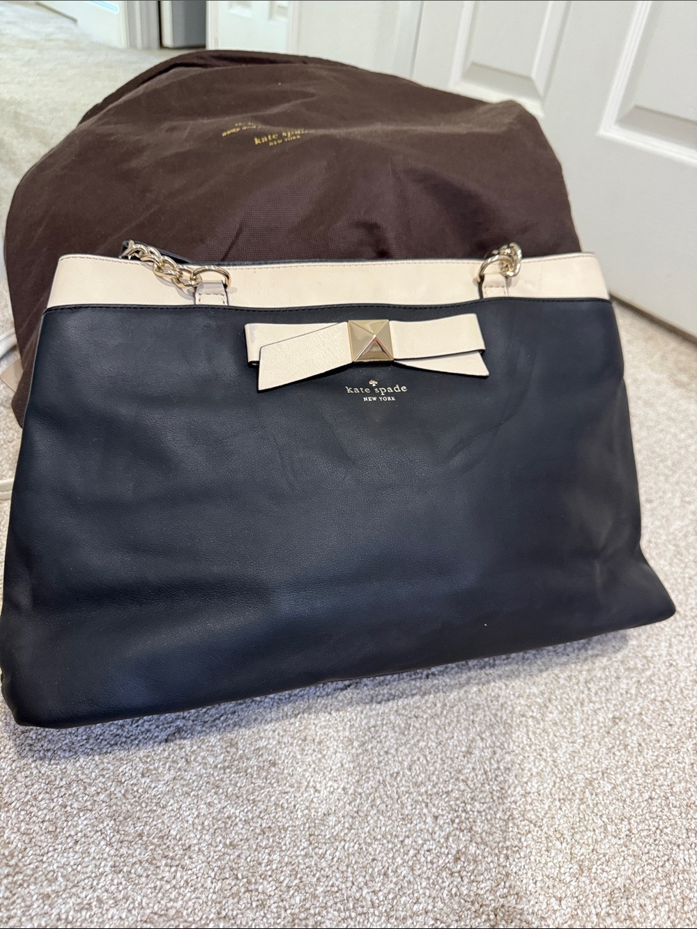 kate spade Black and Cream Leather Shoulder Bag with Bow Detail